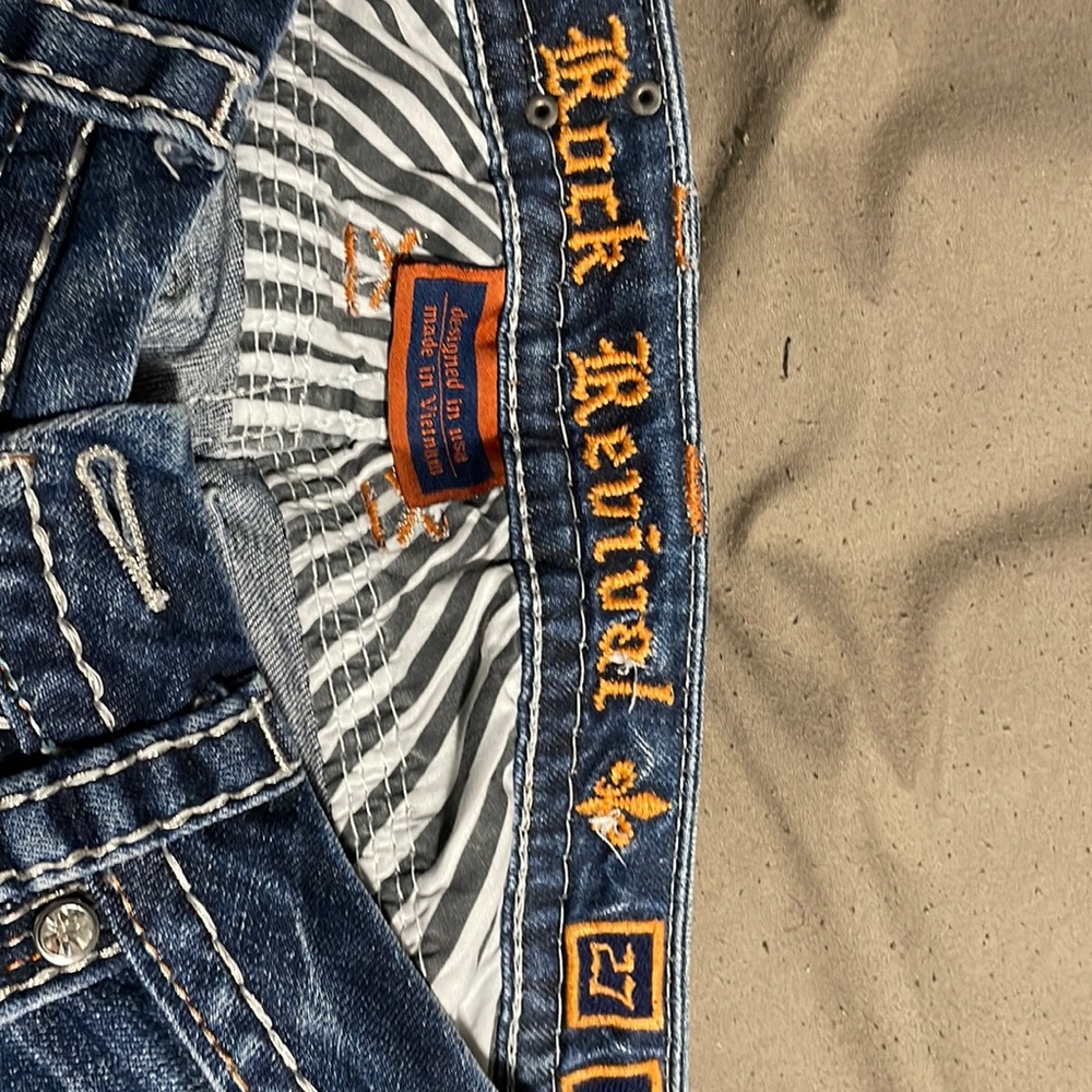 Like New Womens Rock Revival Jeans